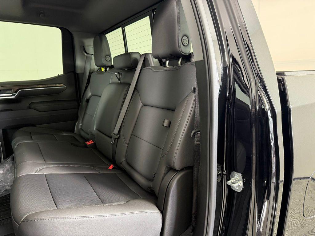 new 2025 GMC Sierra 1500 car, priced at $61,030