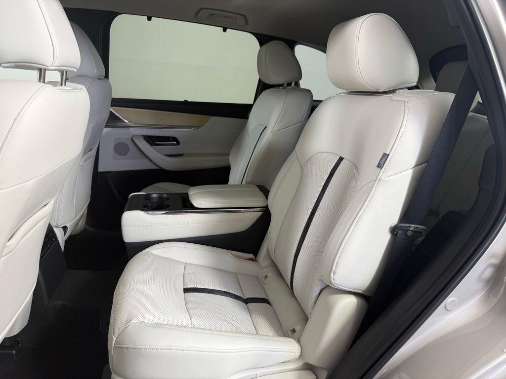 new 2025 Mazda CX-90 car, priced at $58,280