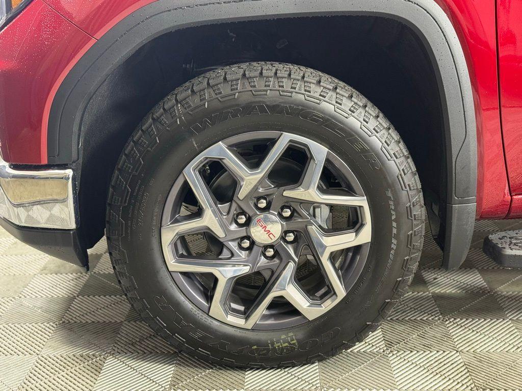new 2025 GMC Sierra 1500 car, priced at $65,565