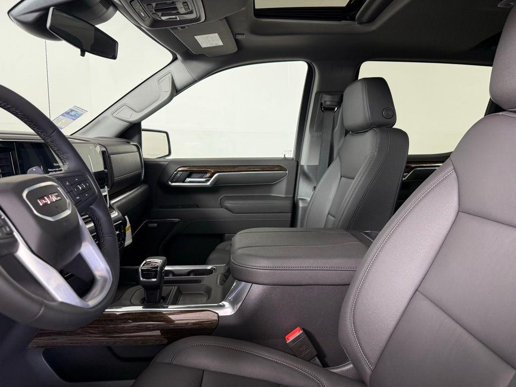 new 2025 GMC Sierra 1500 car, priced at $65,630