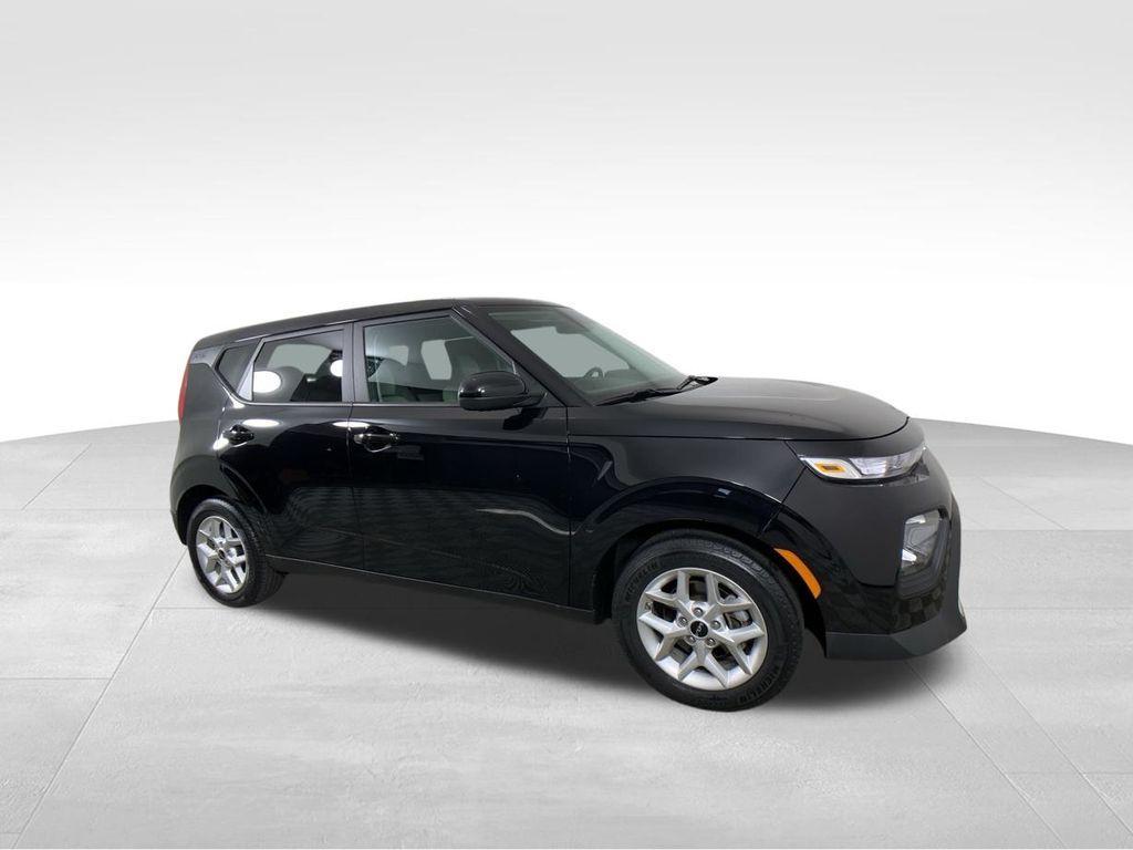 used 2022 Kia Soul car, priced at $17,992