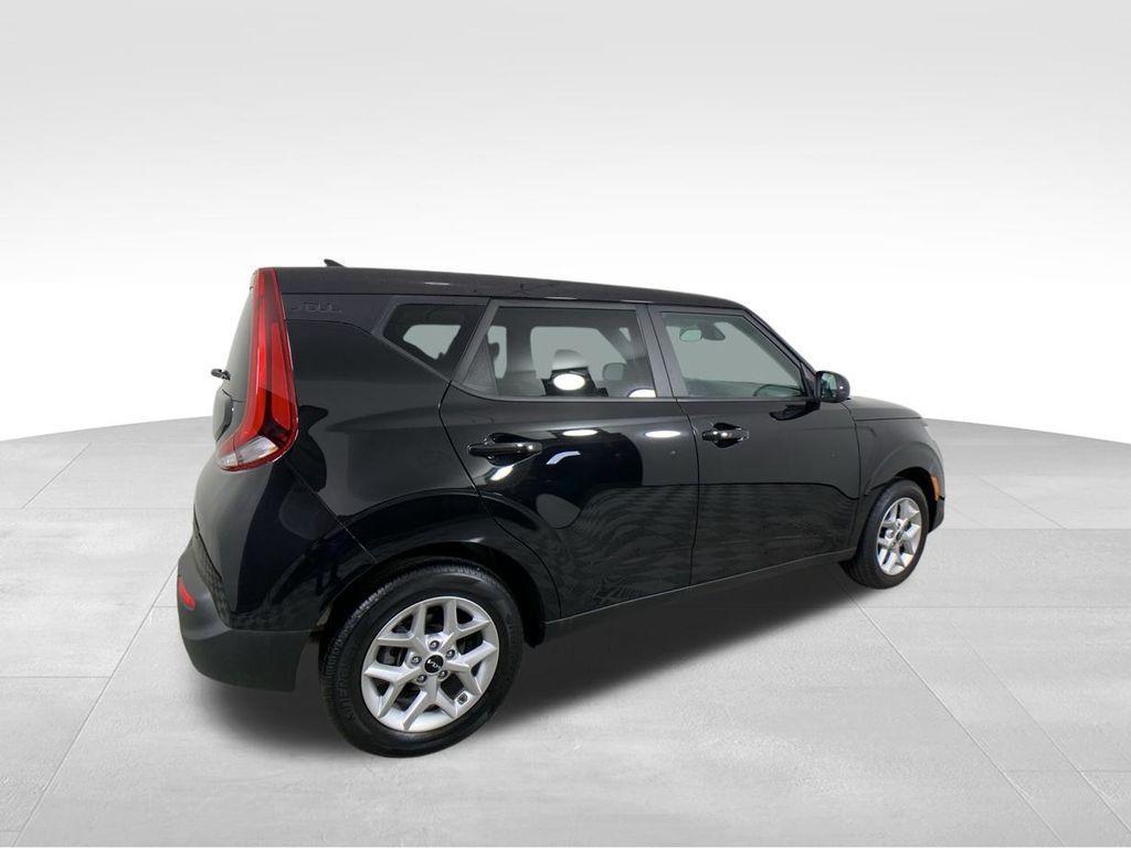 used 2022 Kia Soul car, priced at $17,992