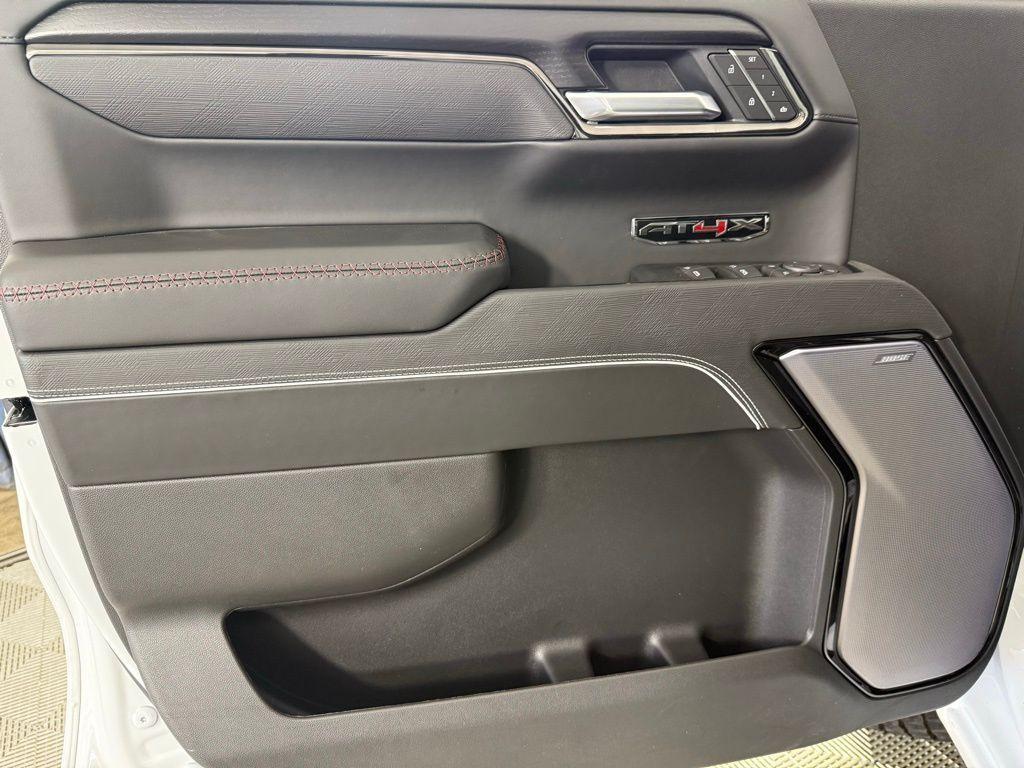 new 2025 GMC Sierra 1500 car, priced at $73,040