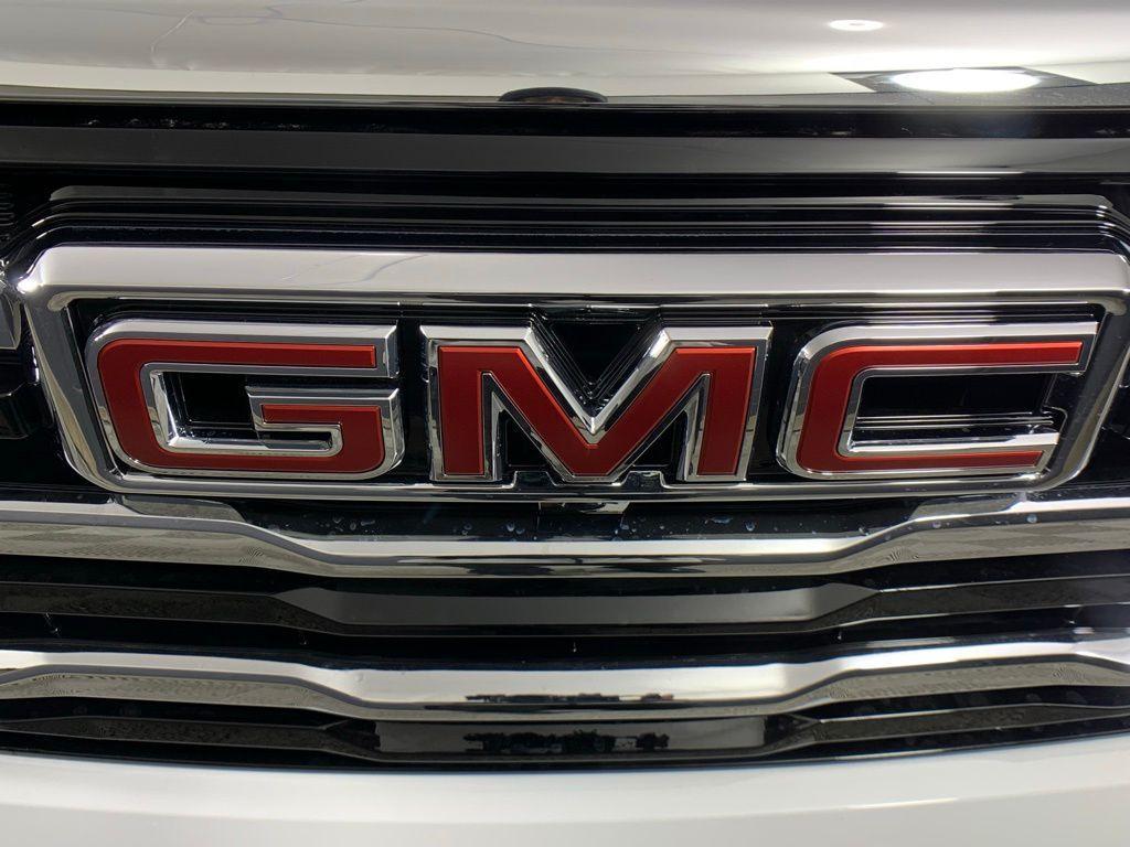 new 2025 GMC Terrain car, priced at $29,395