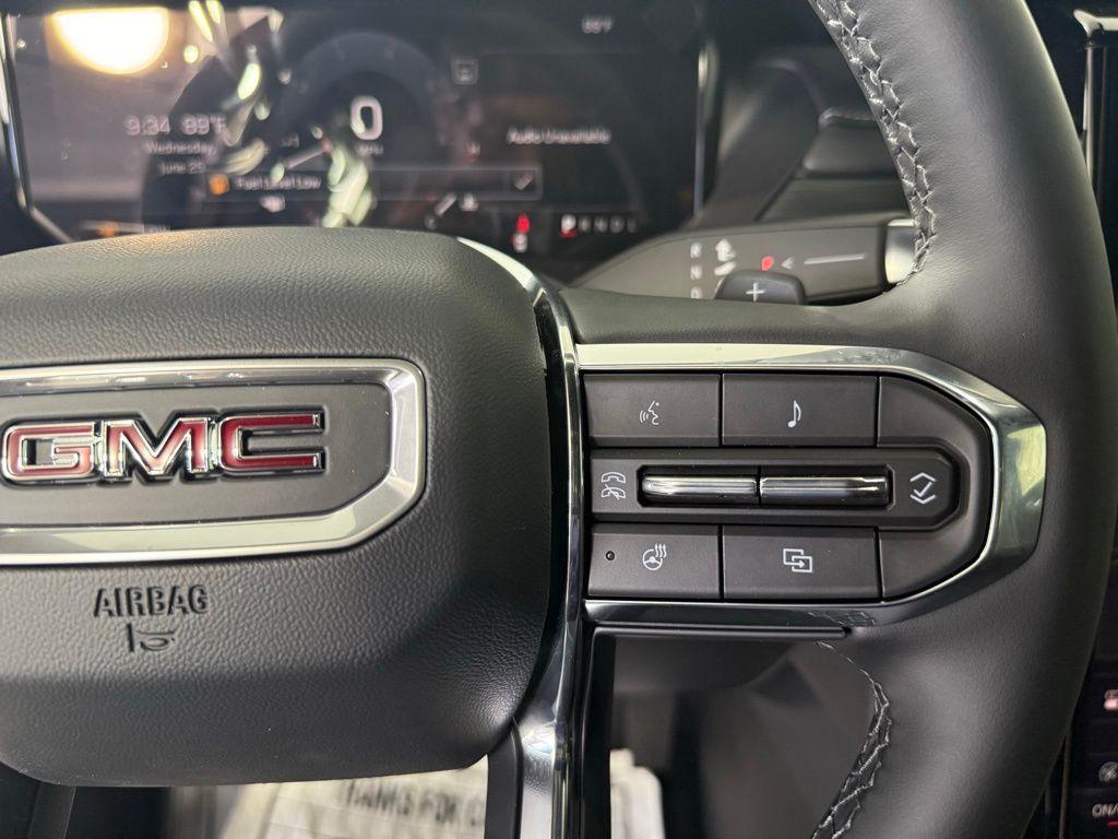 new 2025 GMC Acadia car, priced at $50,365