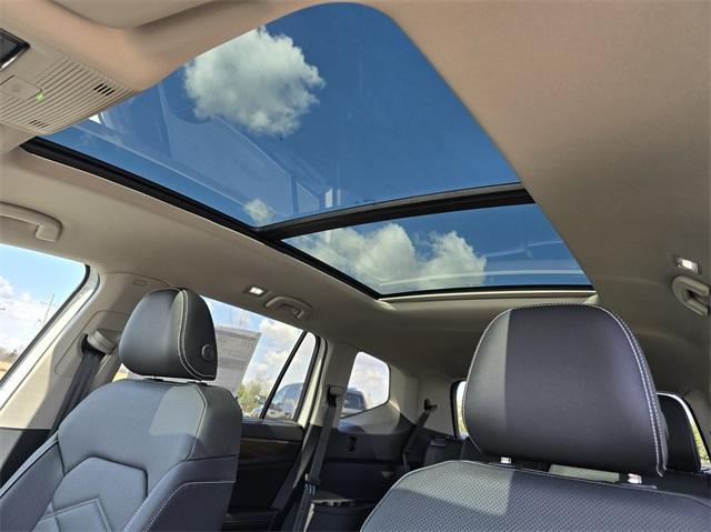 new 2025 Volkswagen Atlas car, priced at $47,141