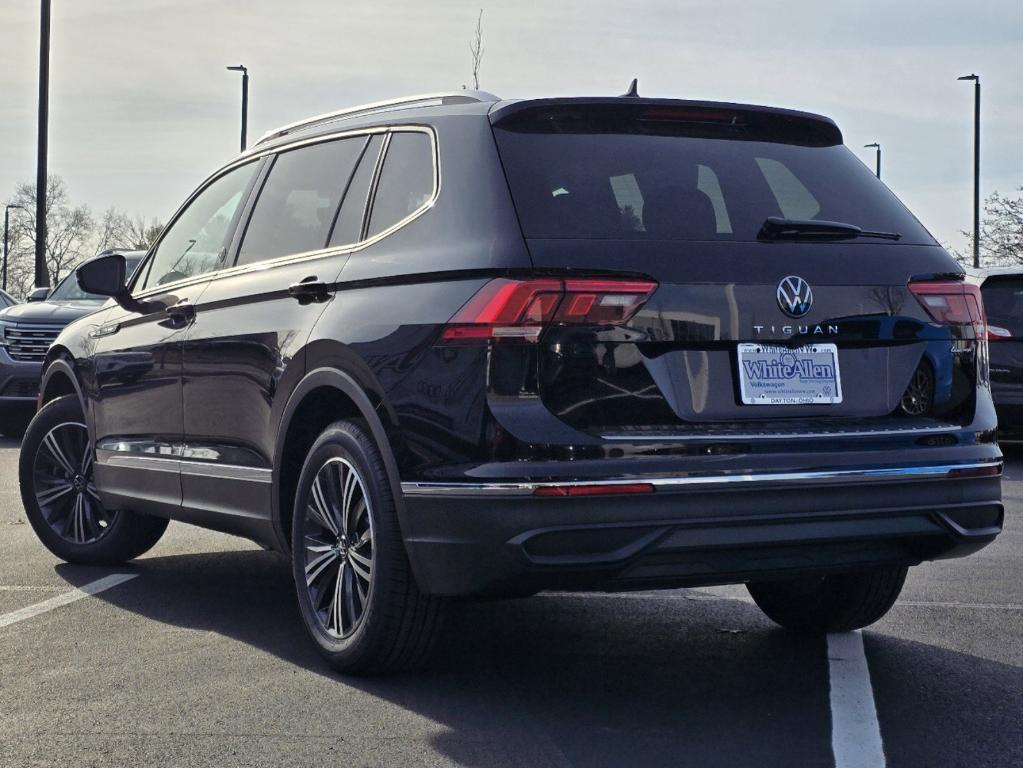 new 2024 Volkswagen Tiguan car, priced at $34,004