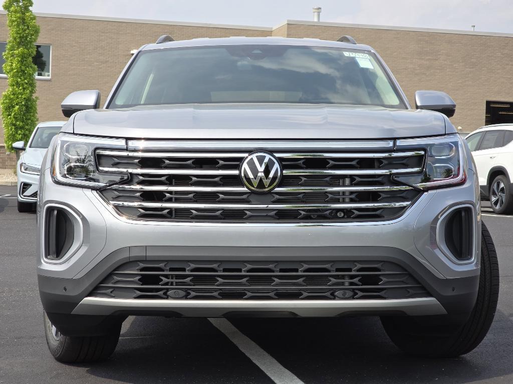 new 2025 Volkswagen Atlas car, priced at $45,679