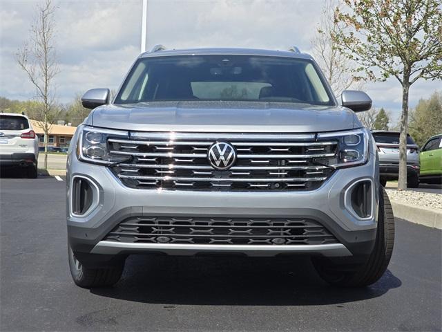 new 2025 Volkswagen Atlas car, priced at $49,804