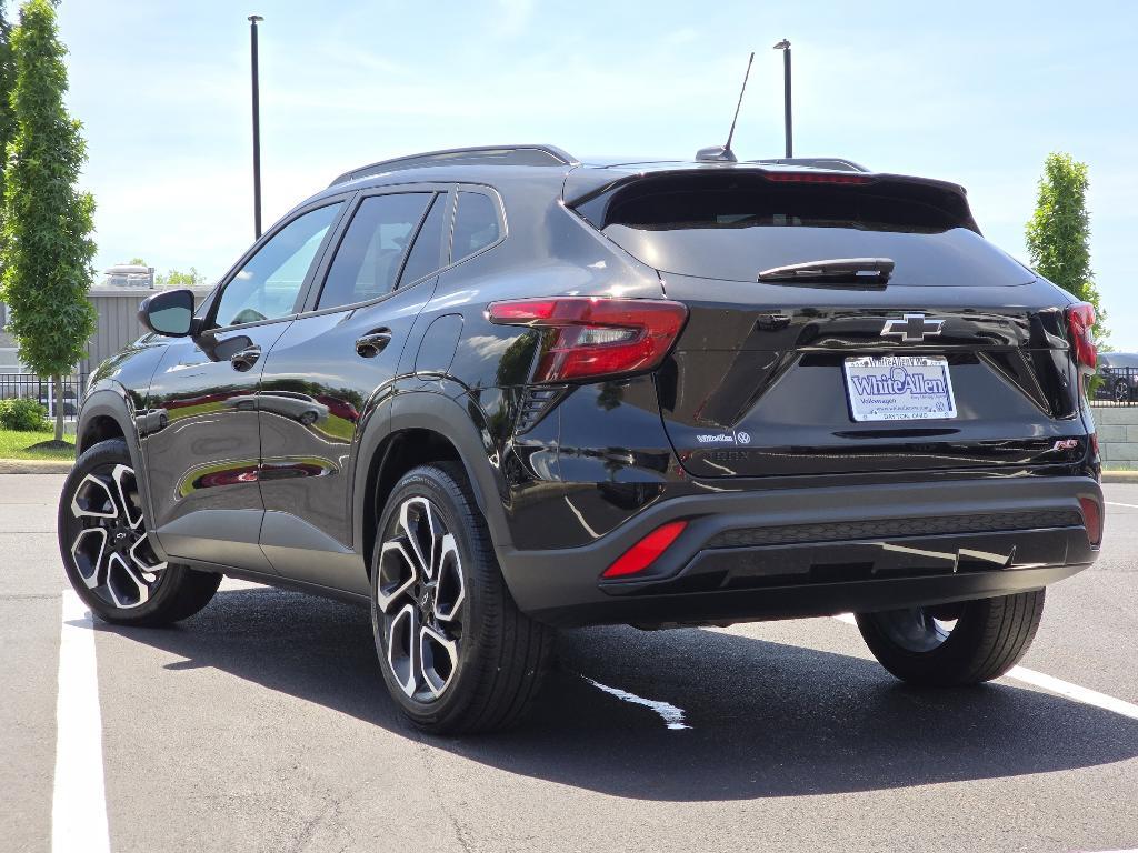 used 2024 Chevrolet Trax car, priced at $23,952