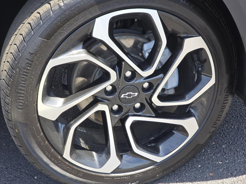 used 2024 Chevrolet Trax car, priced at $23,952