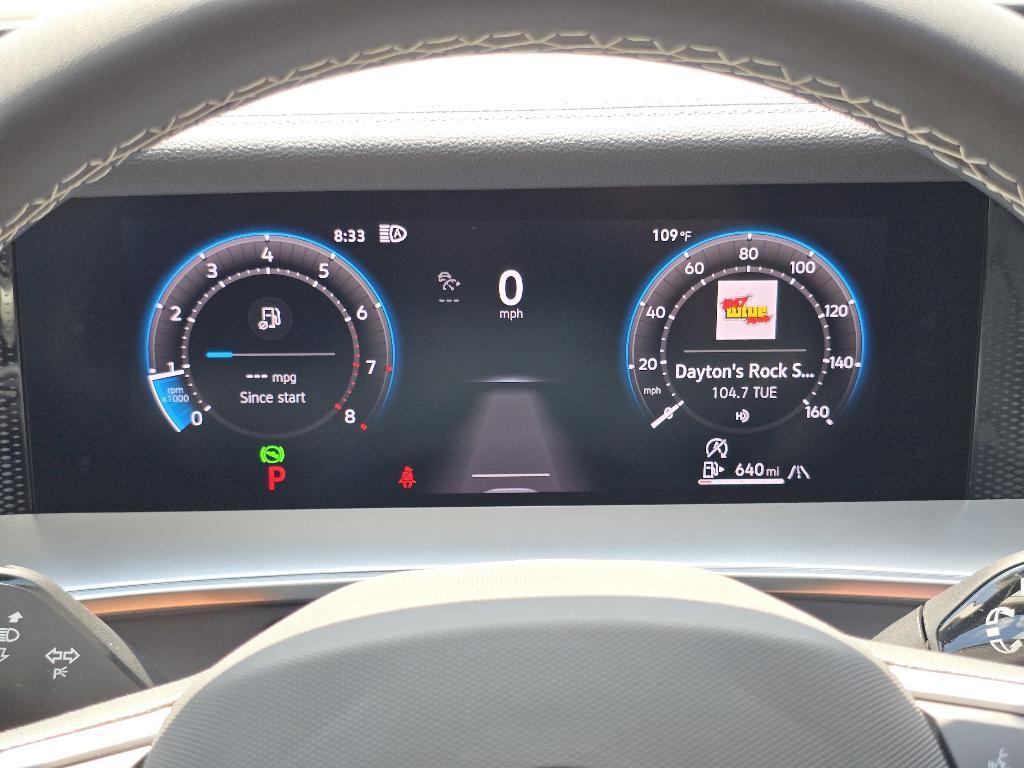 new 2025 Volkswagen Tiguan car, priced at $33,678