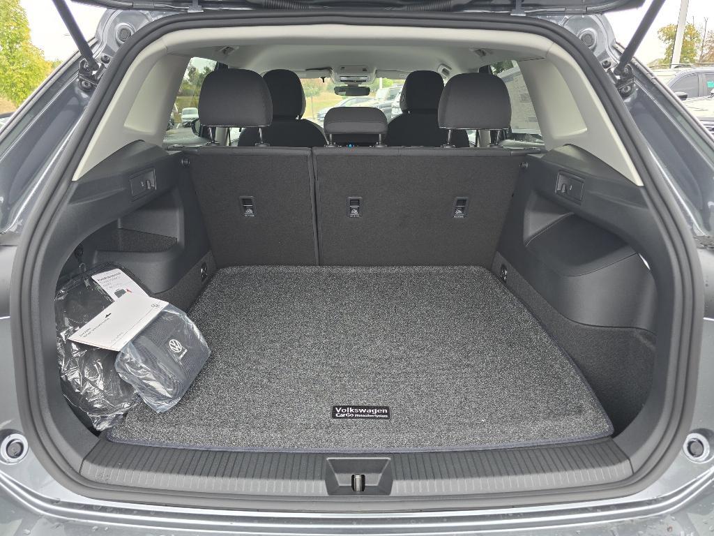 new 2025 Volkswagen Tiguan car, priced at $29,796