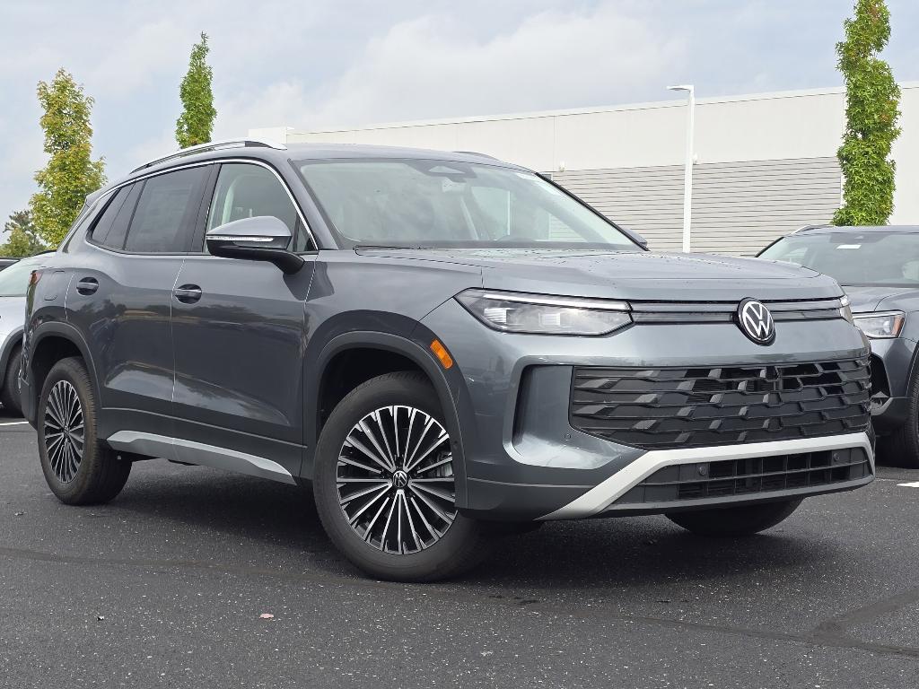 new 2025 Volkswagen Tiguan car, priced at $29,796