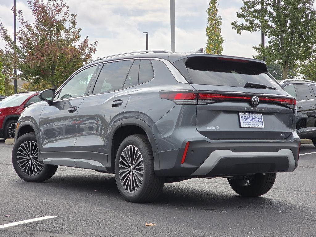 new 2025 Volkswagen Tiguan car, priced at $29,796