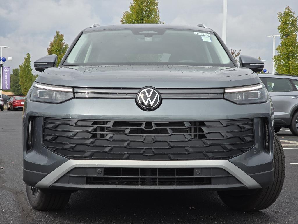 new 2025 Volkswagen Tiguan car, priced at $29,796