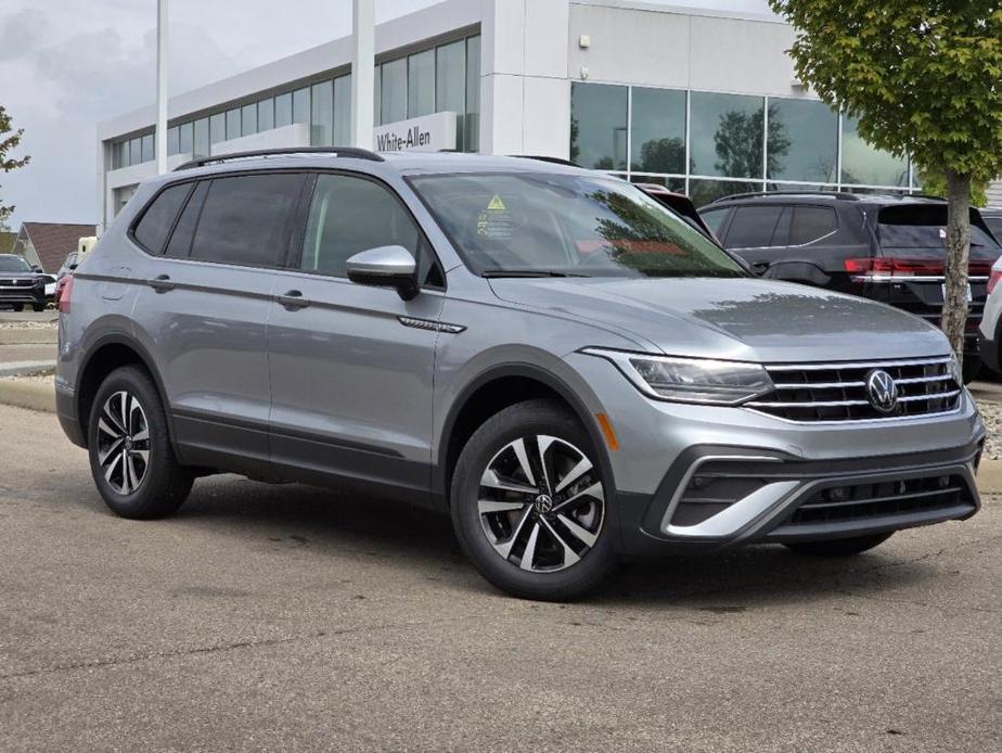 new 2024 Volkswagen Tiguan car, priced at $31,947