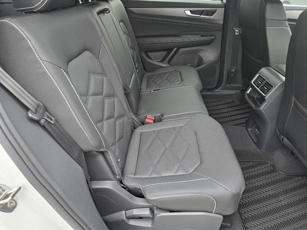 new 2025 Volkswagen Atlas Cross Sport car, priced at $40,548