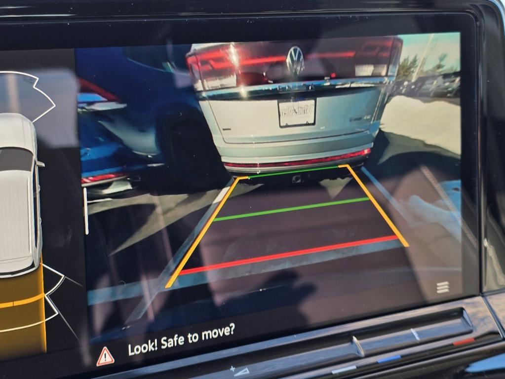 new 2025 Volkswagen Atlas car, priced at $47,768