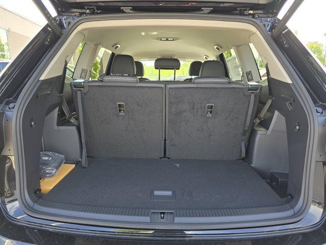 new 2025 Volkswagen Atlas car, priced at $45,200
