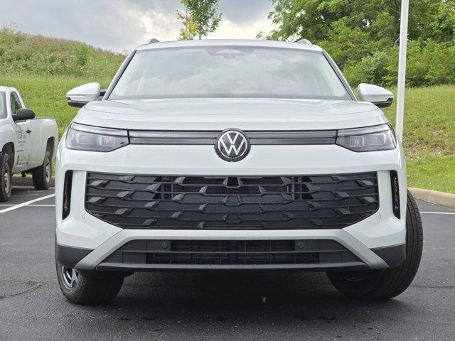 new 2025 Volkswagen Tiguan car, priced at $34,928