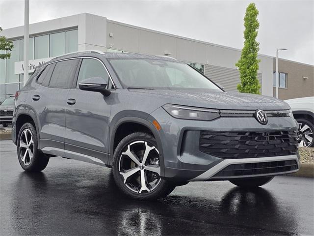 new 2025 Volkswagen Tiguan car, priced at $35,698