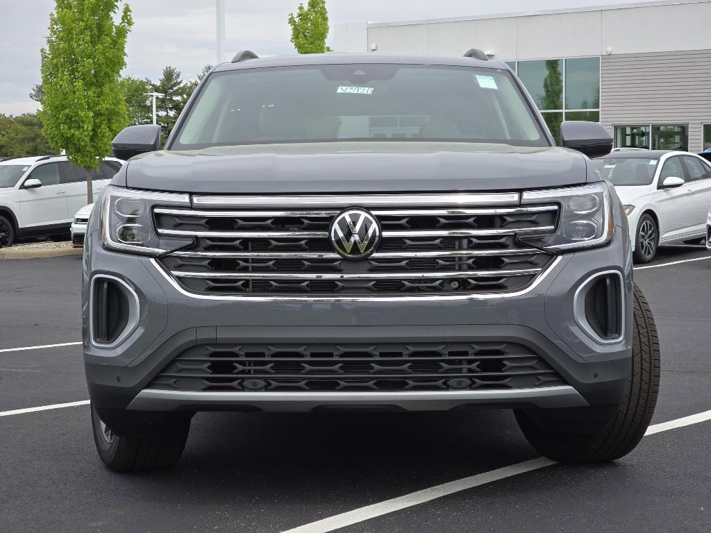 new 2025 Volkswagen Atlas car, priced at $44,688