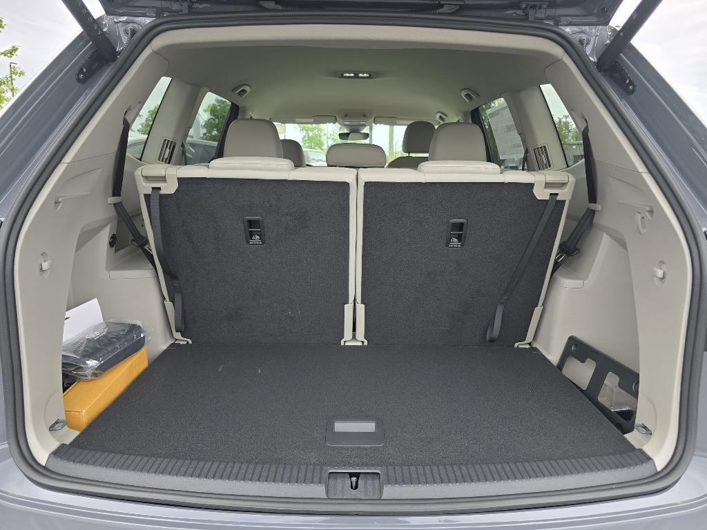 new 2025 Volkswagen Atlas car, priced at $44,688