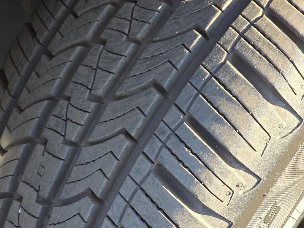 used 2024 Volkswagen Atlas car, priced at $31,997