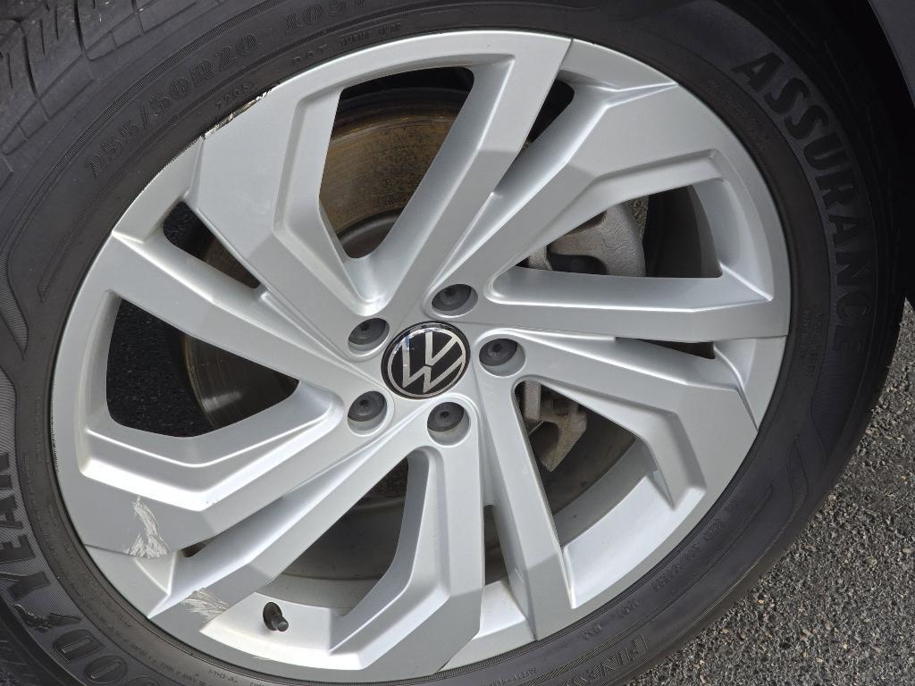 used 2020 Volkswagen Atlas Cross Sport car, priced at $24,750