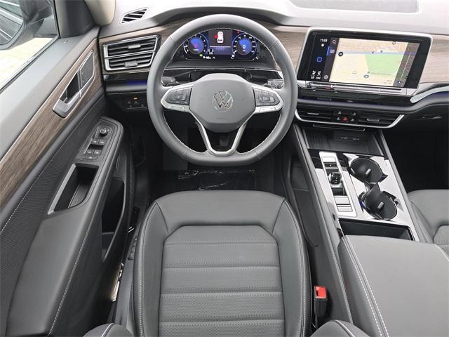 new 2025 Volkswagen Atlas car, priced at $49,804