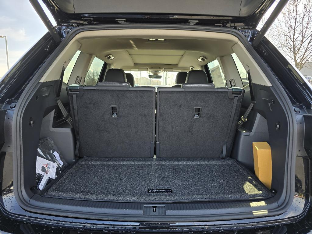 new 2025 Volkswagen Atlas car, priced at $48,452