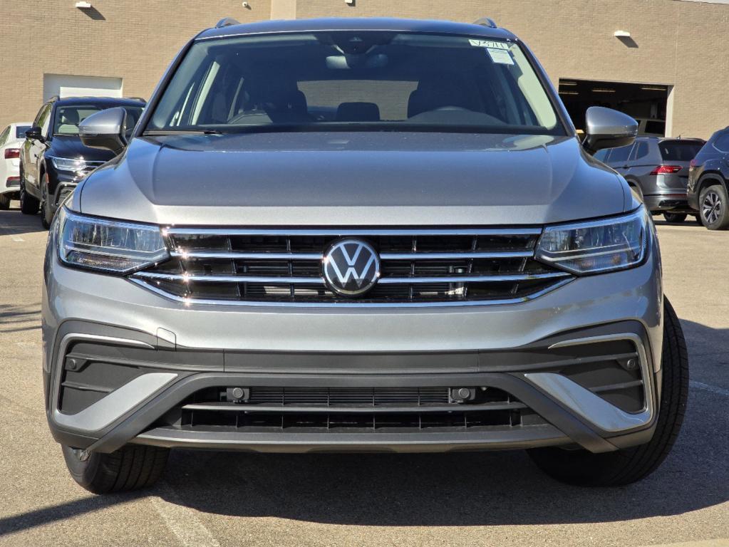 new 2024 Volkswagen Tiguan car, priced at $34,242