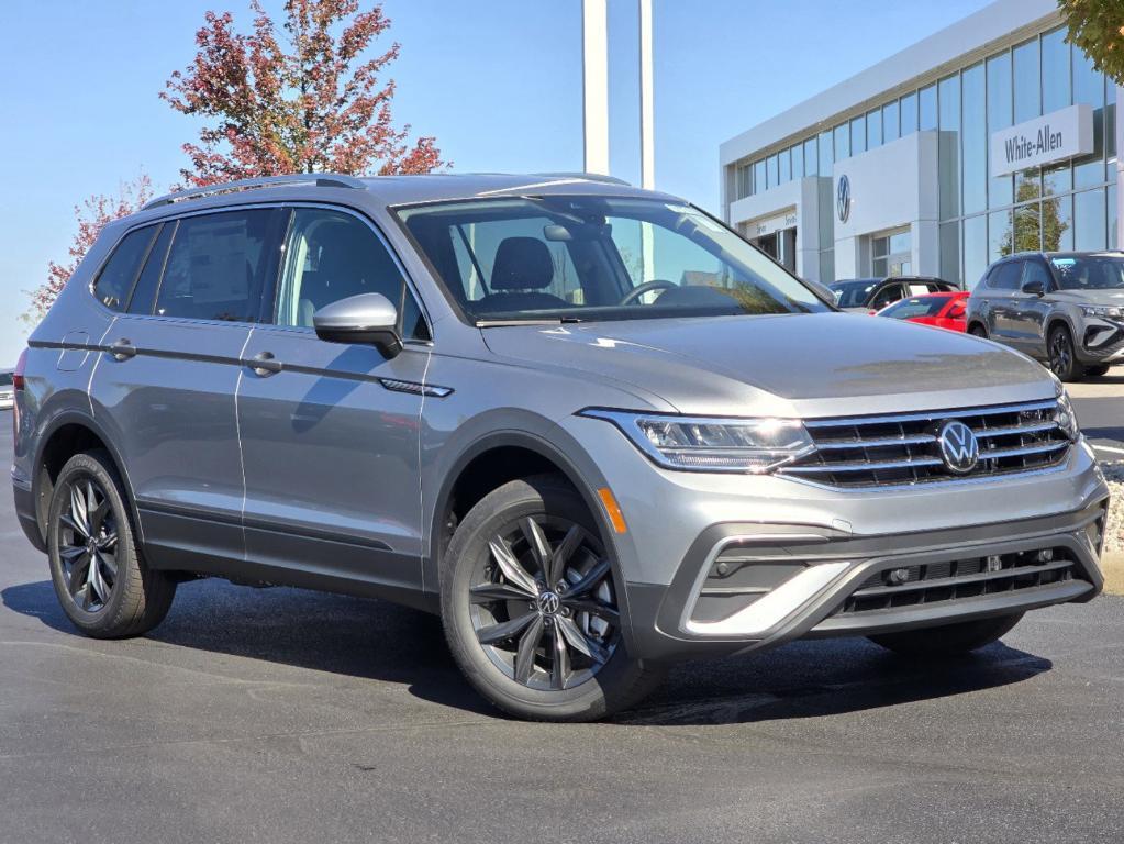 new 2024 Volkswagen Tiguan car, priced at $34,242