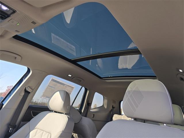 new 2026 Volkswagen Atlas car, priced at $52,875