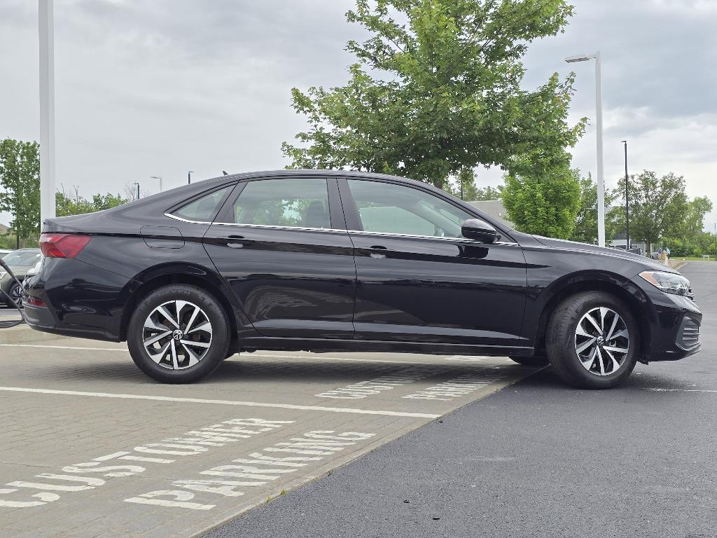 used 2022 Volkswagen Jetta car, priced at $18,334