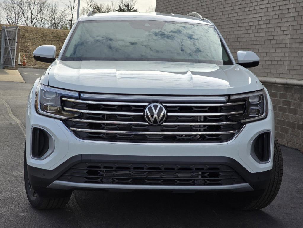 new 2025 Volkswagen Atlas car, priced at $43,753