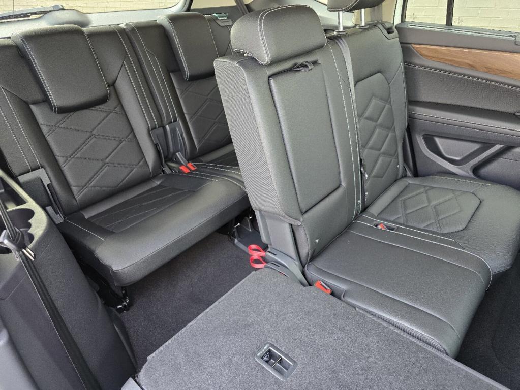 new 2025 Volkswagen Atlas car, priced at $43,753