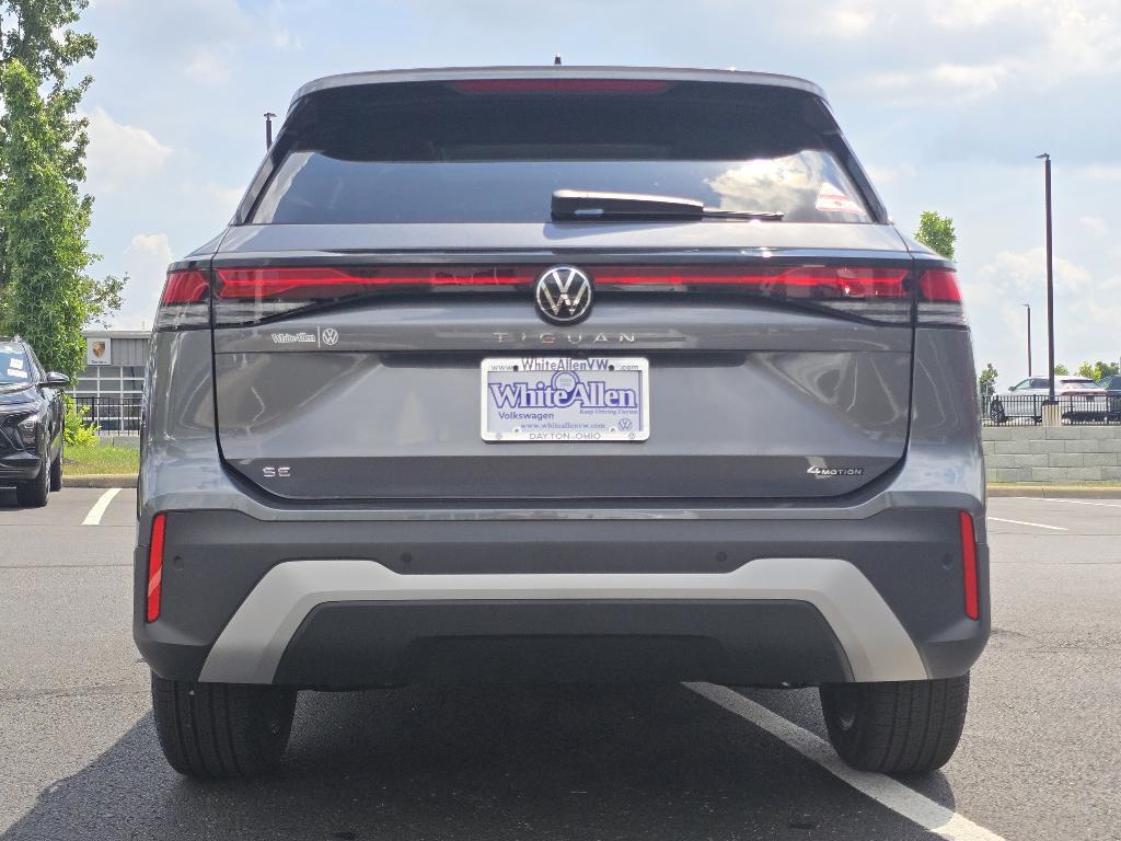 new 2025 Volkswagen Tiguan car, priced at $35,698