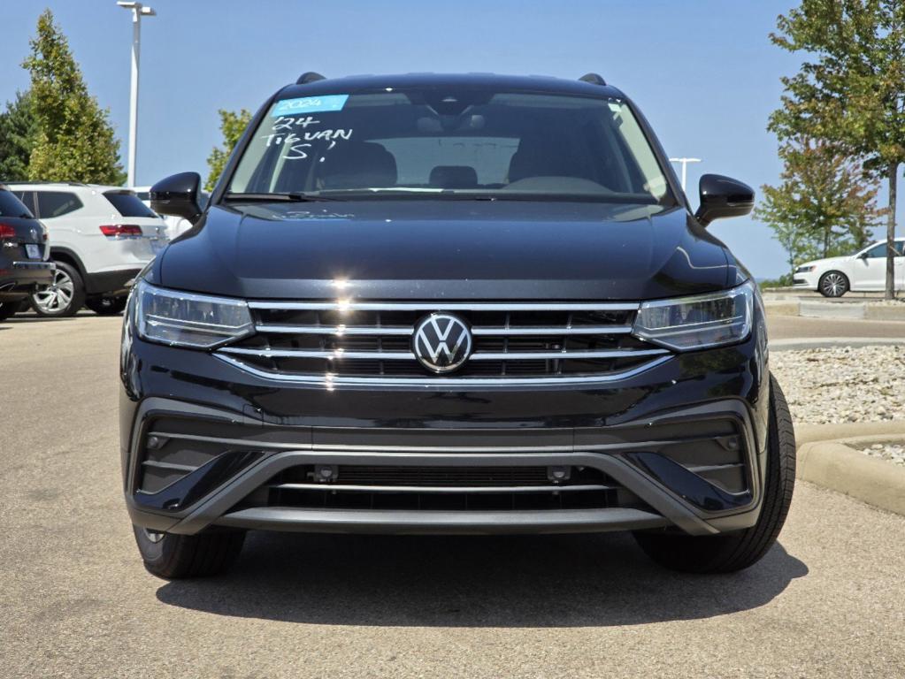 new 2024 Volkswagen Tiguan car, priced at $30,683