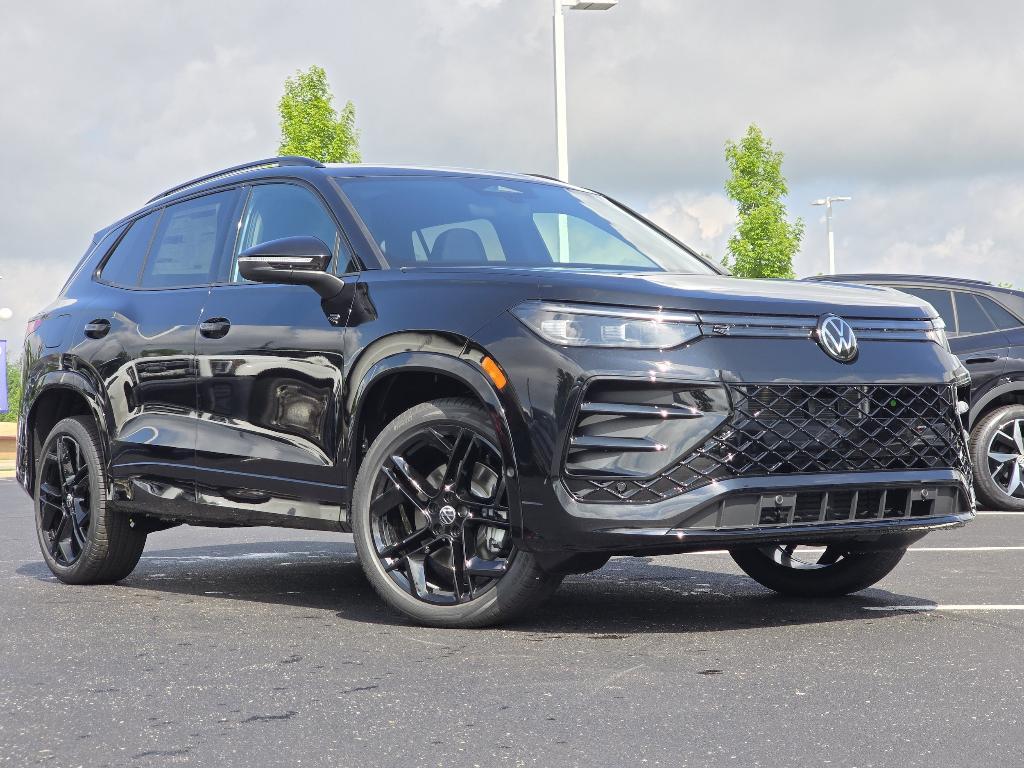 new 2025 Volkswagen Tiguan car, priced at $37,725