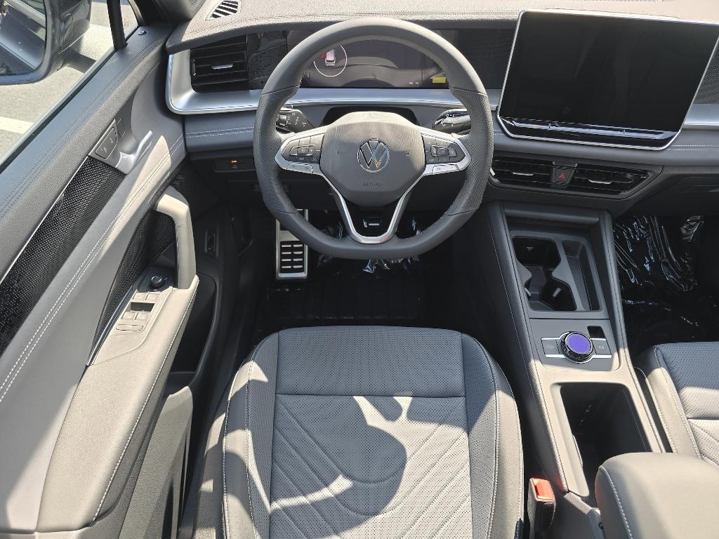 new 2025 Volkswagen Tiguan car, priced at $37,725