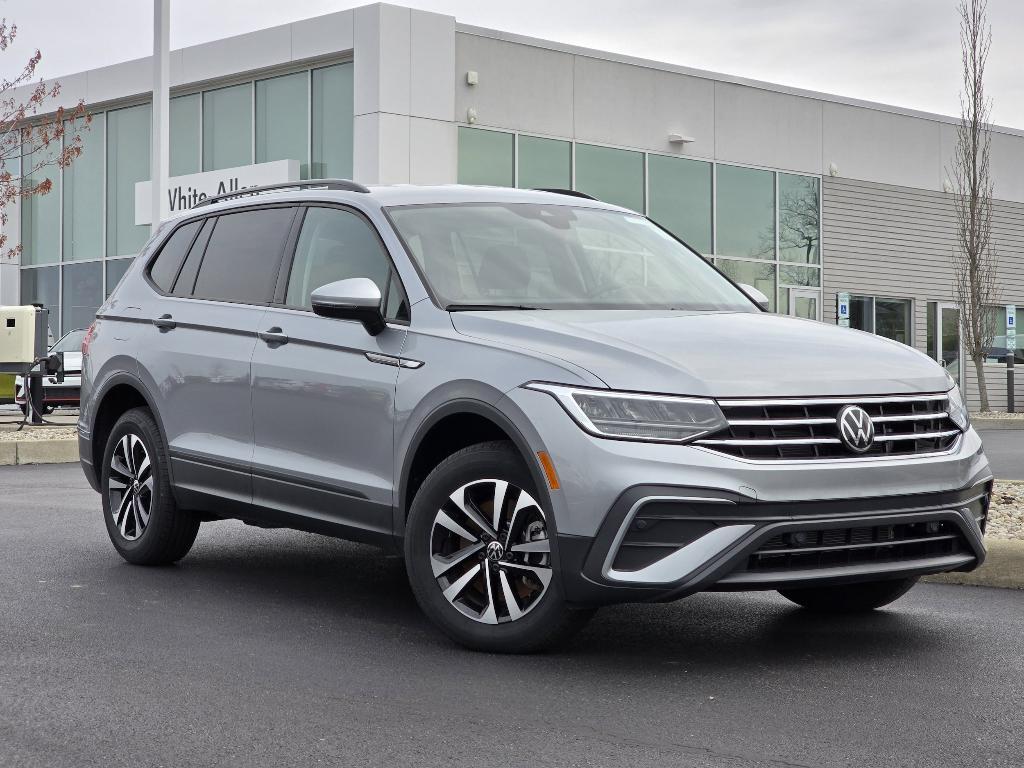 new 2024 Volkswagen Tiguan car, priced at $28,586