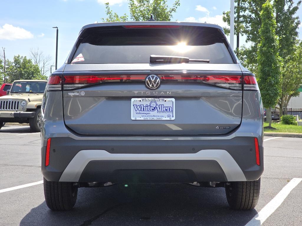 new 2025 Volkswagen Tiguan car, priced at $31,956
