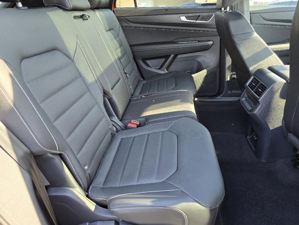 new 2025 Volkswagen Atlas Cross Sport car, priced at $49,060