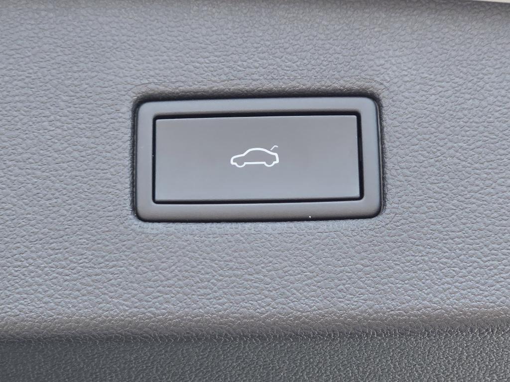 used 2022 Volkswagen Tiguan car, priced at $24,625