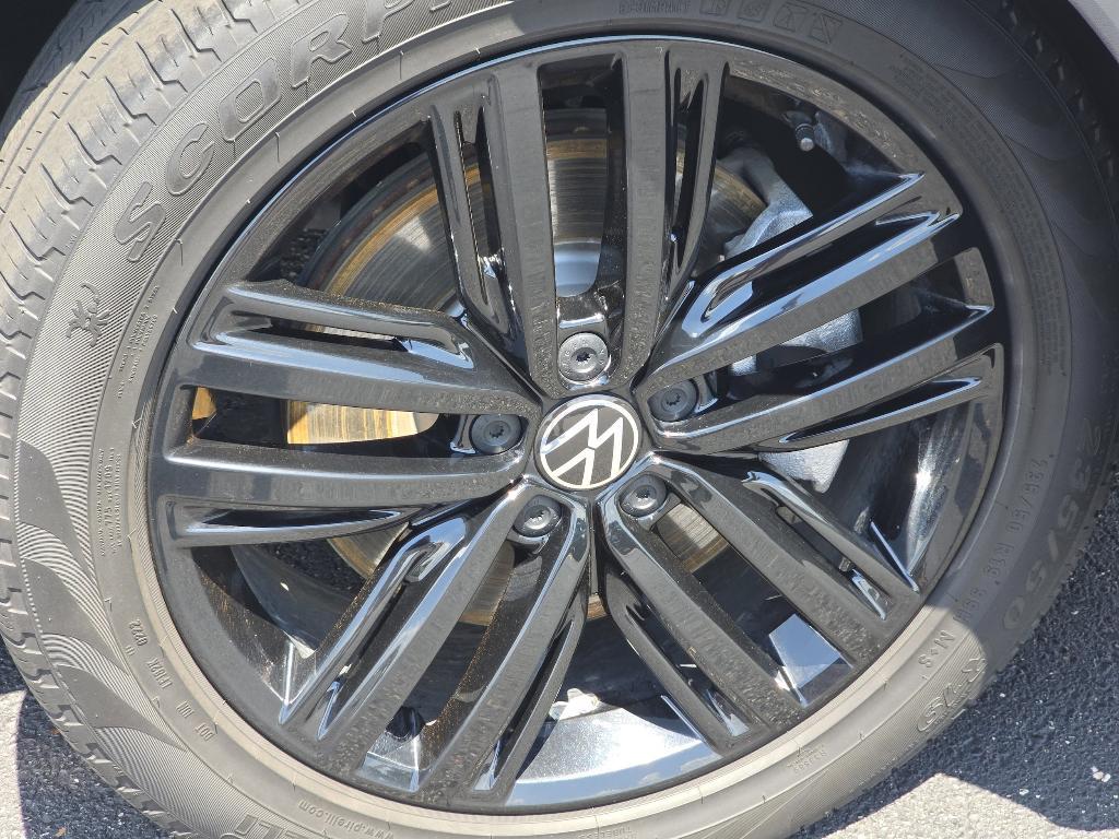 used 2022 Volkswagen Tiguan car, priced at $24,625