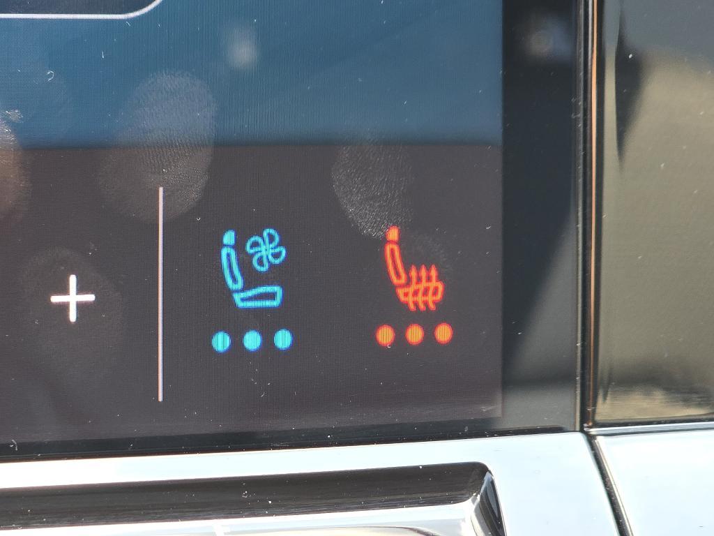 used 2024 Volkswagen Atlas Cross Sport car, priced at $30,500