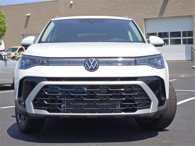 new 2025 Volkswagen Taos car