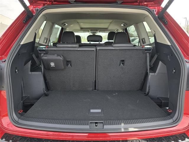 new 2025 Volkswagen Atlas car, priced at $47,560